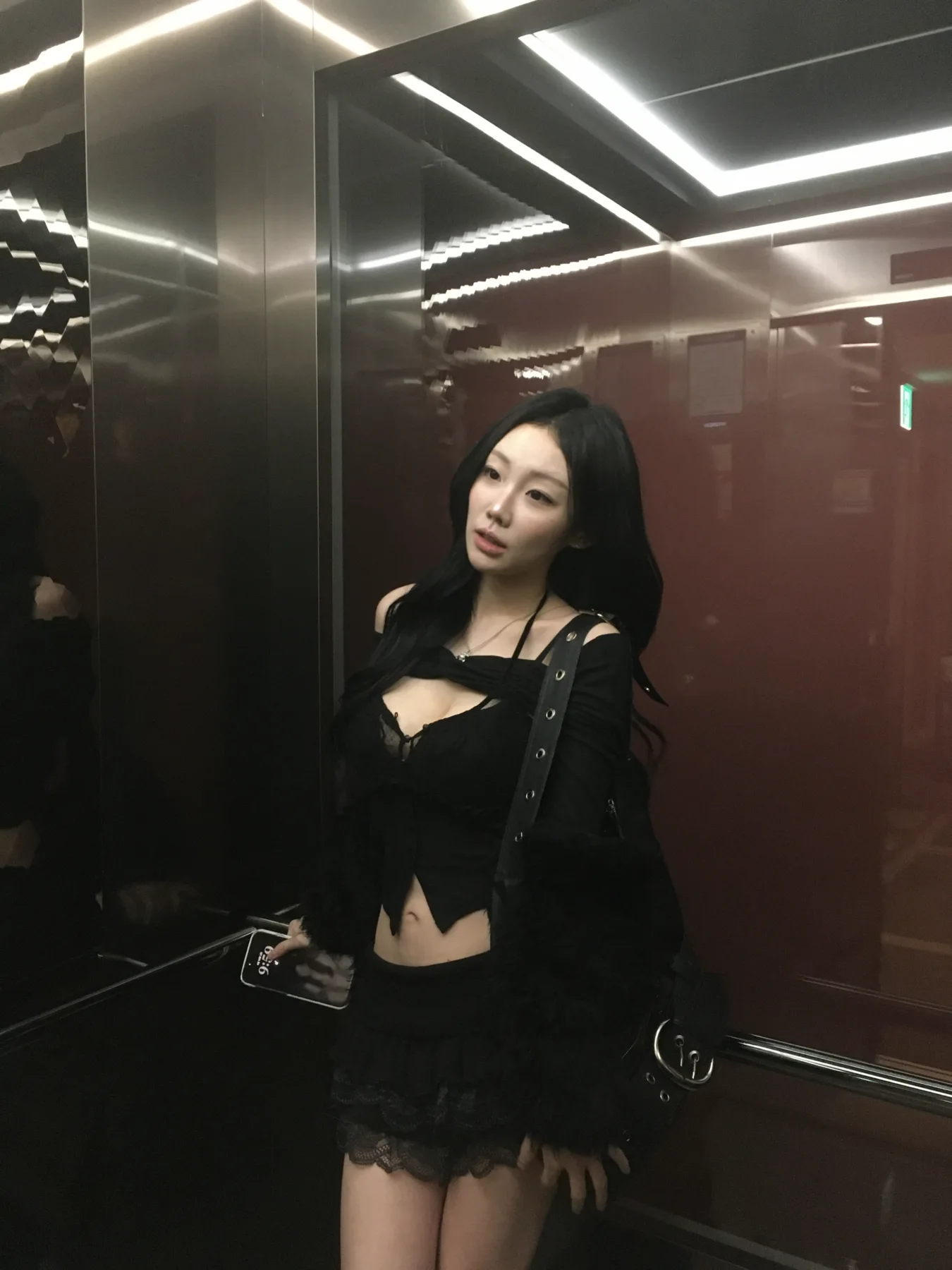 오닉스 스트랩 코르셋 탑 상품 이미지 1